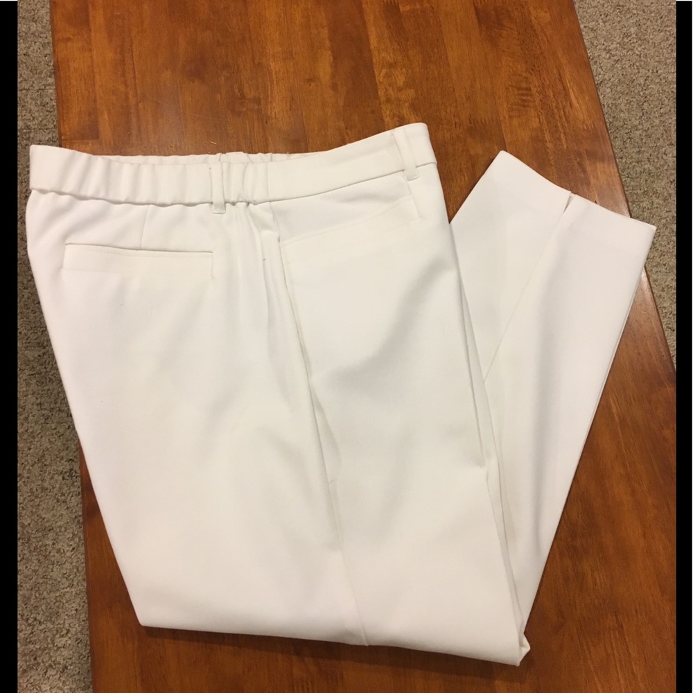 Dana Buchman White Pants
